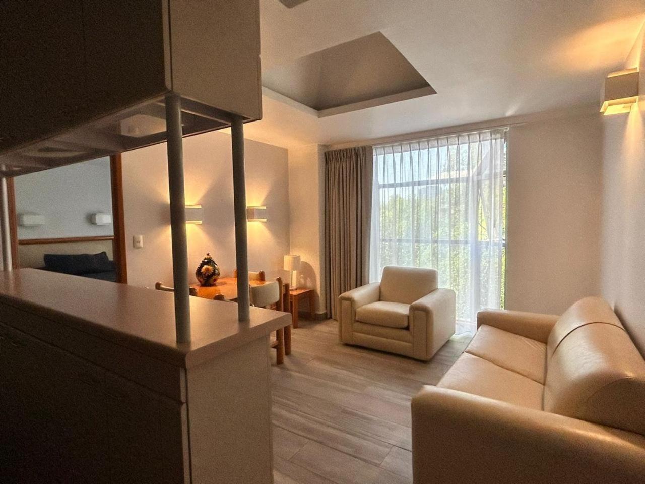 Suites Arquimedes 33 Mexico City Exteriör bild