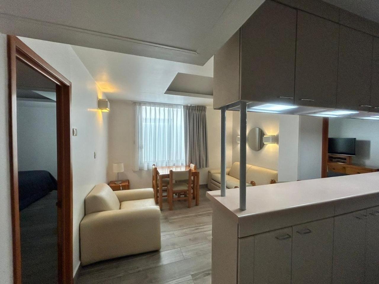 Suites Arquimedes 33 Mexico City Exteriör bild